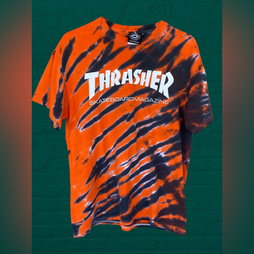 Thrasher T Shirt - Orange n Black - Size M -
